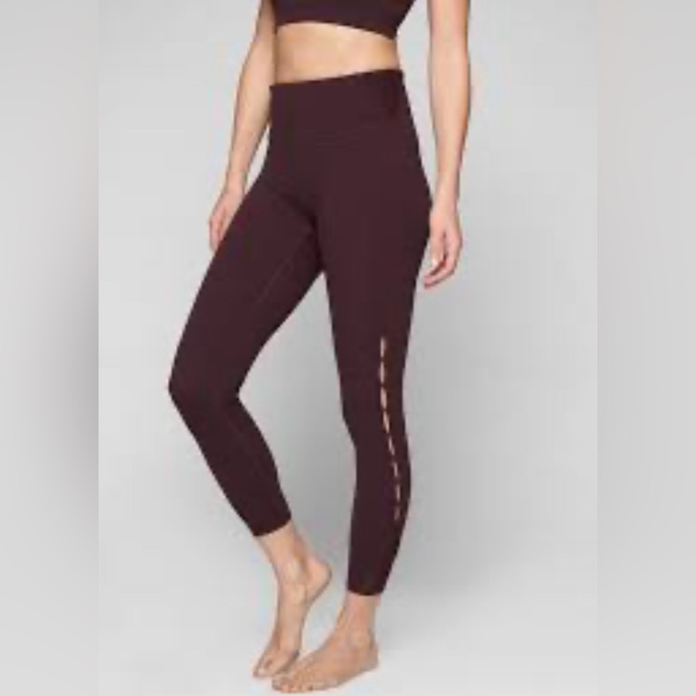 Athleta peekaboo 7/8 tight burgundy leggings